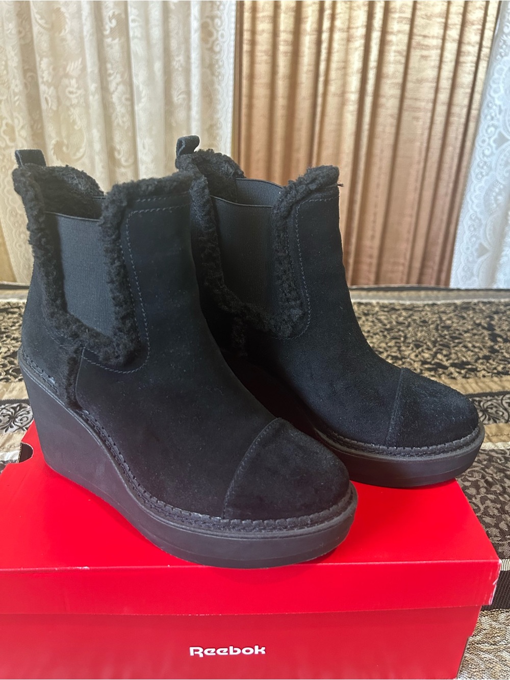 Sam Edelman Reagan Wedge Suede Shearling Booties Black Color Size 6.5 $180